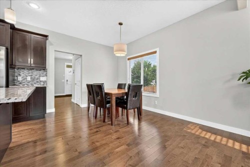28 Evansborough Gate Nw, Calgary, AB - Indoor Photo Showing Other Room