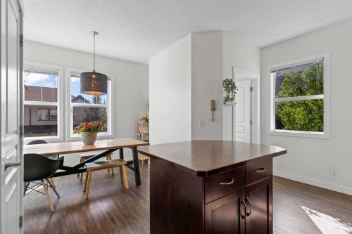 56-28 Heritage Drive, Cochrane, AB - Indoor Photo Showing Dining Room