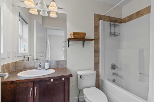 56-28 Heritage Drive, Cochrane, AB - Indoor Photo Showing Bathroom