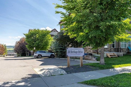 56-28 Heritage Drive, Cochrane, AB - Outdoor