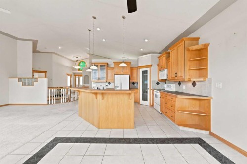 16 Arbour Estates View Nw, Calgary, AB - Indoor Photo Showing Kitchen