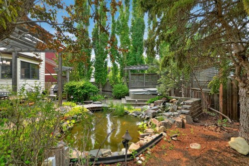 80 Hawkhill Way Nw, Calgary, AB - Outdoor