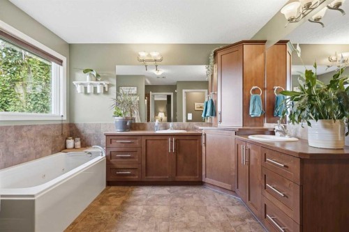 68 Drake Landing Way, Okotoks, AB - Indoor Photo Showing Bathroom