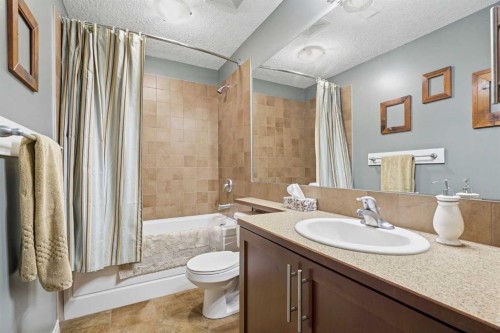 68 Drake Landing Way, Okotoks, AB - Indoor Photo Showing Bathroom
