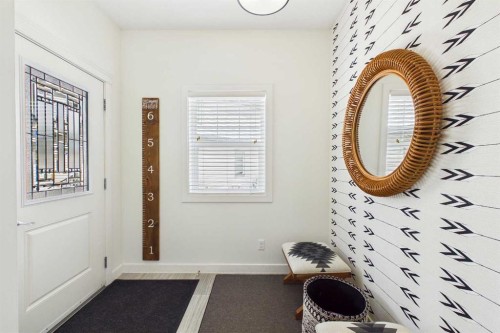 25 Evansglen Mews Nw, Calgary, AB - Indoor Photo Showing Other Room