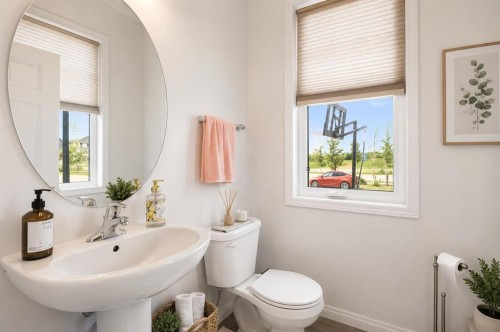 63 Carrington Manor Nw, Calgary, AB - Indoor Photo Showing Bathroom