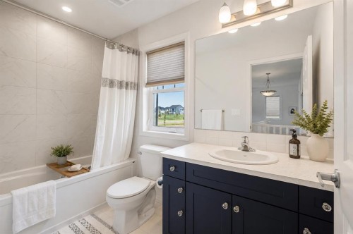63 Carrington Manor Nw, Calgary, AB - Indoor Photo Showing Bathroom