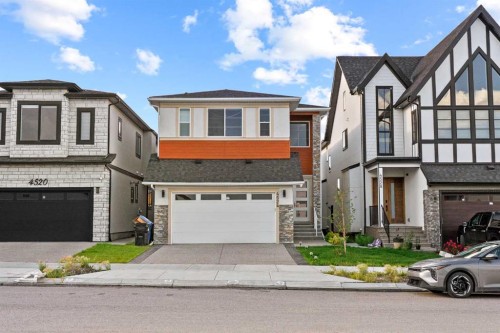4524 87 Avenue Ne, Calgary, AB - Outdoor With Facade