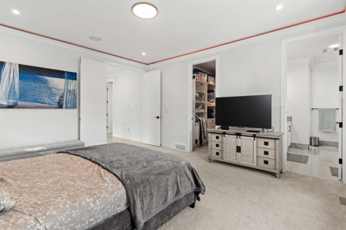 4524 87 Avenue Ne, Calgary, AB - Indoor Photo Showing Bedroom