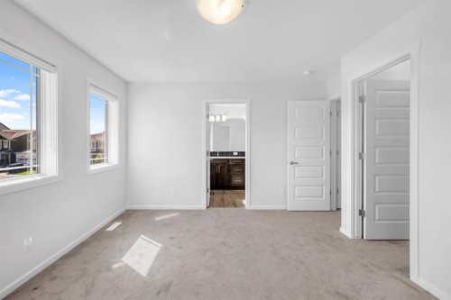 641 Southwinds Close Sw, Airdrie, AB - Indoor Photo Showing Other Room