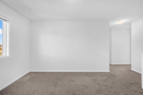 641 Southwinds Close Sw, Airdrie, AB - Indoor Photo Showing Other Room