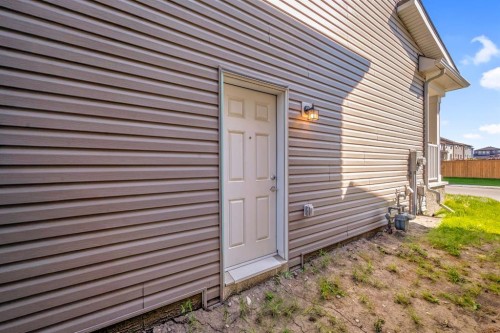 641 Southwinds Close Sw, Airdrie, AB - Outdoor With Exterior