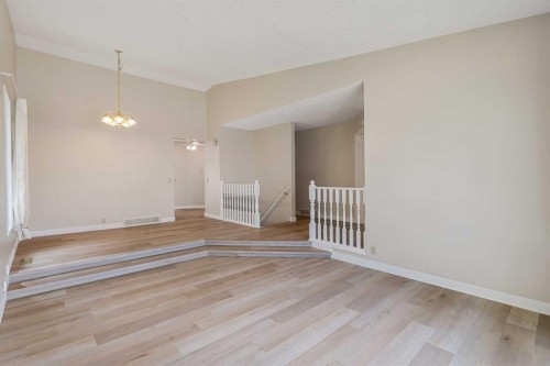 1111 Berkley Drive Nw, Calgary, AB - Indoor Photo Showing Other Room