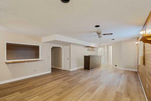 1111 Berkley Drive Nw, Calgary, AB - Indoor Photo Showing Other Room