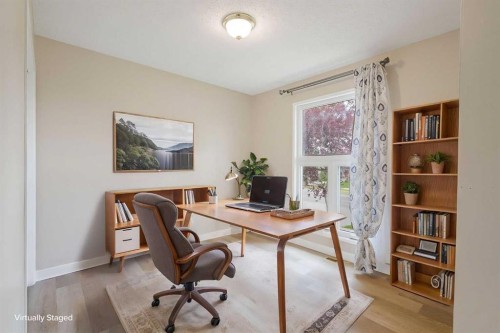 1111 Berkley Drive Nw, Calgary, AB - Indoor Photo Showing Office