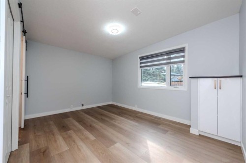 5655 Dalhousie Drive Nw, Calgary, AB - Indoor Photo Showing Other Room