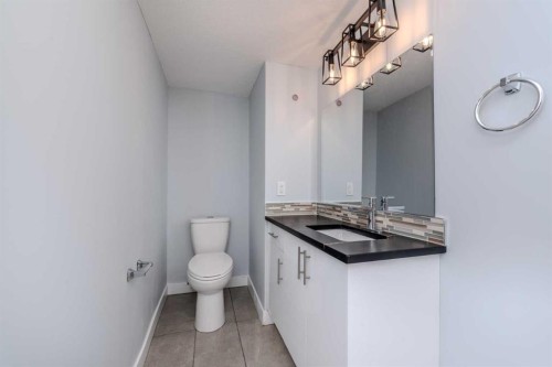 5655 Dalhousie Drive Nw, Calgary, AB - Indoor Photo Showing Bathroom