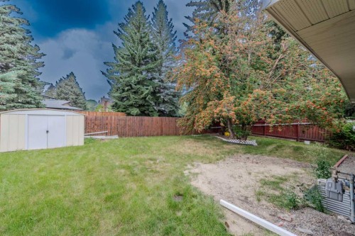 5655 Dalhousie Drive Nw, Calgary, AB - Outdoor With Backyard
