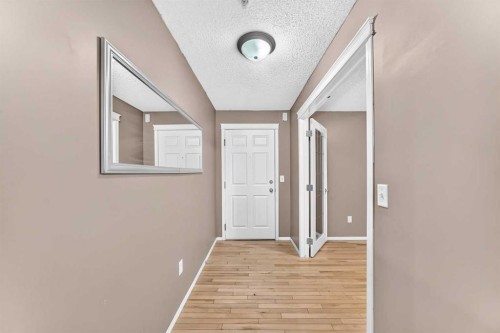 3109-70 Panamount Drive Nw, Calgary, AB - Indoor Photo Showing Other Room