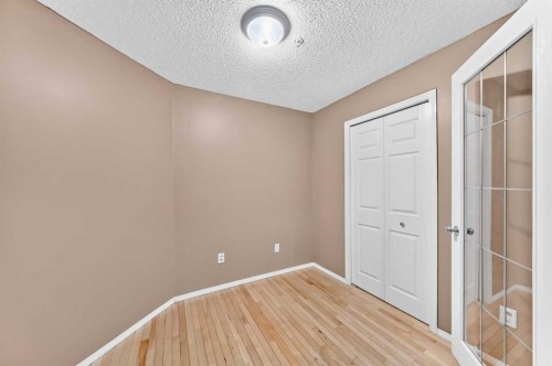 3109-70 Panamount Drive Nw, Calgary, AB - Indoor Photo Showing Other Room