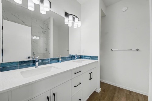 3034 Southwinds Place Sw, Airdrie, AB - Indoor Photo Showing Bathroom