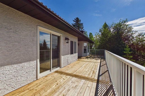16 Edcath Mews Nw, Calgary, AB - Outdoor With Balcony With Exterior