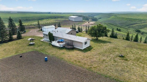 311038 222  Three Hills, AB T0M 2A0