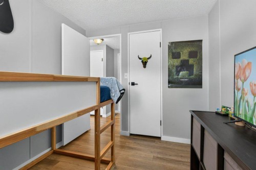 311038 222, Three Hills, AB - Indoor Photo Showing Other Room
