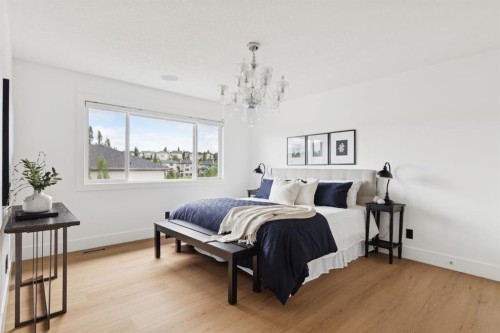 40 Val Gardena Court Sw, Calgary, AB - Indoor Photo Showing Bedroom