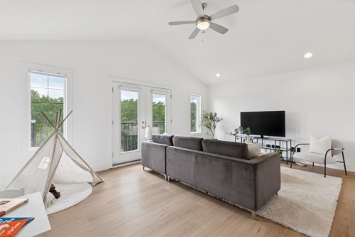 40 Val Gardena Court Sw, Calgary, AB - Indoor