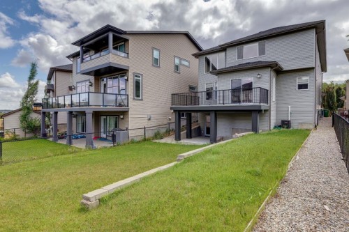40 Val Gardena Court Sw, Calgary, AB - Outdoor