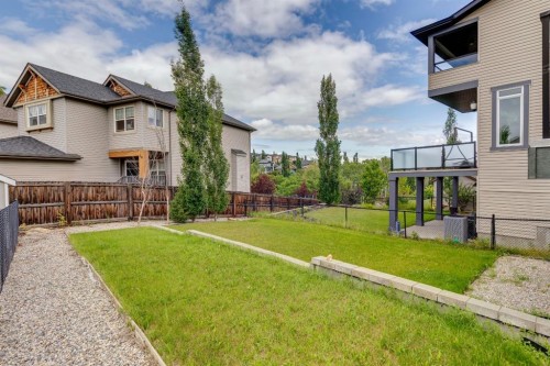 40 Val Gardena Court Sw, Calgary, AB - Outdoor