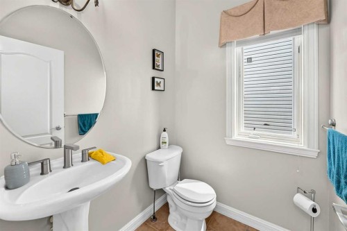 311 Rocky Ridge Drive Nw, Calgary, AB - Indoor Photo Showing Bathroom