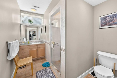 311 Rocky Ridge Drive Nw, Calgary, AB - Indoor Photo Showing Bathroom