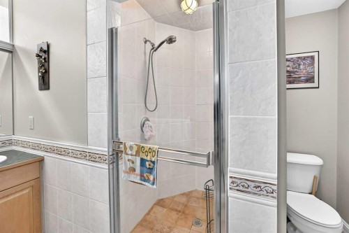 311 Rocky Ridge Drive Nw, Calgary, AB - Indoor Photo Showing Bathroom