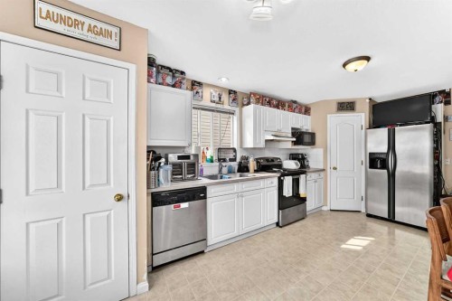 111 Arbour Stone Crescent Nw, Calgary, AB - Indoor Photo Showing Kitchen