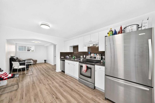 111 Arbour Stone Crescent Nw, Calgary, AB - Indoor Photo Showing Kitchen