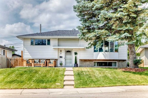 4 Marbrooke Circle Ne, Calgary, AB - Outdoor