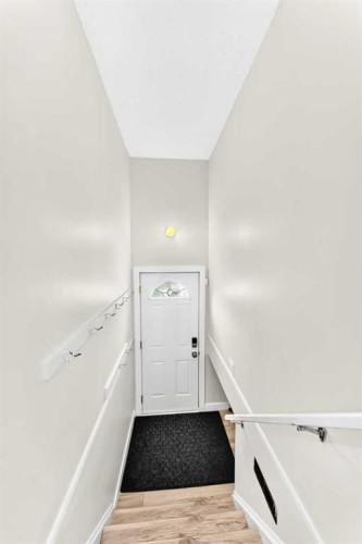 4 Marbrooke Circle Ne, Calgary, AB - Indoor Photo Showing Other Room
