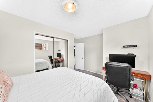 4 Marbrooke Circle Ne, Calgary, AB - Indoor Photo Showing Bedroom