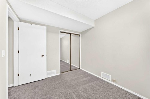 4 Marbrooke Circle Ne, Calgary, AB - Indoor Photo Showing Other Room