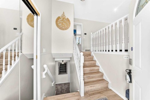 4 Marbrooke Circle Ne, Calgary, AB - Indoor Photo Showing Other Room