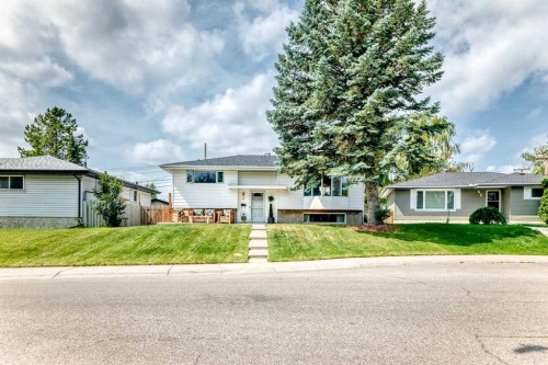 4 Marbrooke Circle Ne, Calgary, AB - Outdoor With Facade