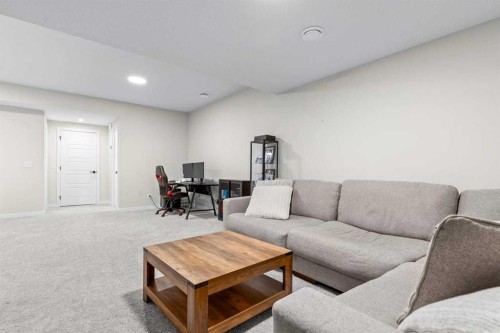 45 Savoy Landing Se, Calgary, AB - Indoor Photo Showing Other Room
