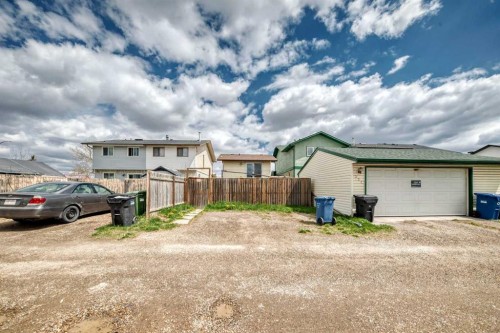 323 Falwood Way Ne, Calgary, AB - Outdoor