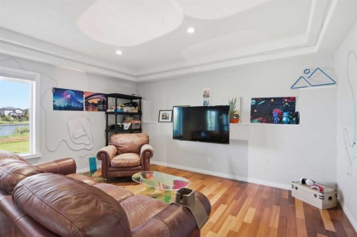 124 West Creek Glen, Chestermere, AB - Indoor Photo Showing Living Room