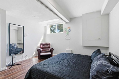 124 West Creek Glen, Chestermere, AB - Indoor Photo Showing Bedroom