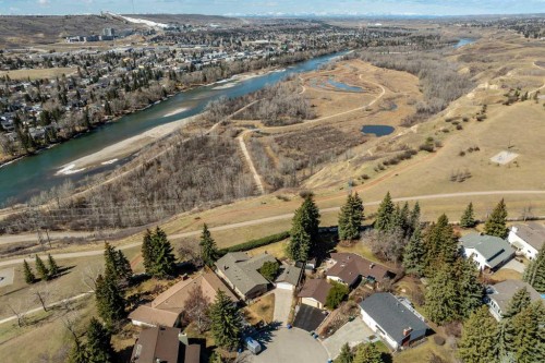 212-3730 50 Street Nw, Calgary, AB - Outdoor With View