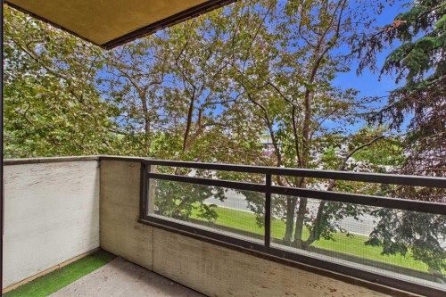 212-3730 50 Street Nw, Calgary, AB - Outdoor