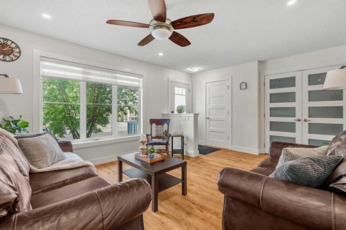 173 Windstone Link Sw, Airdrie, AB - Indoor Photo Showing Living Room